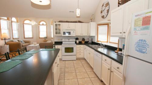 Oceanside, Dogs Welcome, Private Pool, Hot Tub, WC962, Sea for Miles, Corolla (photo 10)