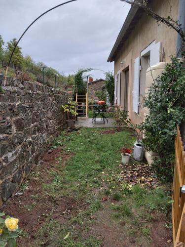 Chez Danièle et Jean-Pierre (Chez Daniele et Jean-Pierre) in Saint-Julien (Rhone-Alpes)