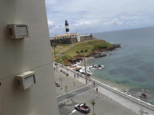 Apartamento Pôr do Sol Farol da Barra AC - image 2