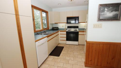 Oceanside, Private Pool, Hot Tub, Screened Porch, 650 ft to Beach Access, WW1021, Zip-A-Dee-Dune-Dah, Corolla (photo 6)