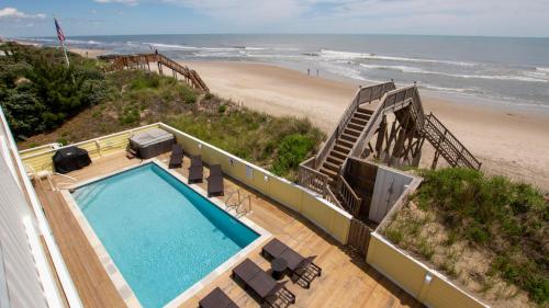 OCEANFRONT, 12 BRs, Priv Pool, Pool Table, ELEV, OCean Views, Theater Rm, WL853, Out of Office OBX, Corolla