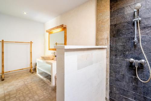 Two-Bedroom Villa image 5