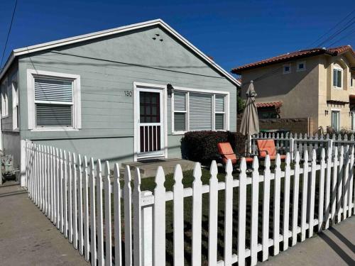 Entire Home by Newport Beach, Disneyland and SNA! photo 2