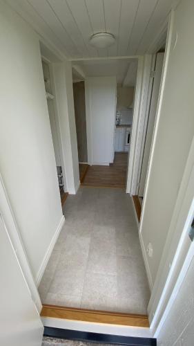 Charmig, nyrenoverat och fullt utrustad stuga. Anpassad for hundar, nara till naturen och havet. Gan in Other