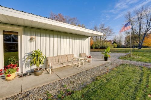5 Mi to St Joseph River: Apartment w/ Fire Pit! in Vistula (IN)