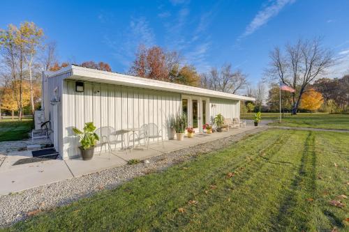 5 Mi to St Joseph River: Apartment w/ Fire Pit! in Vistula (IN)