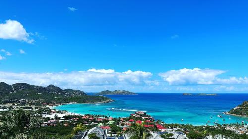 Sunrise - Luxury villa at the heart of the island