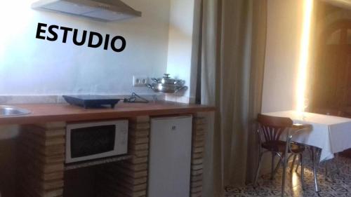 Alojamientos La Casa de Piedra in 洛斯多羅勒斯