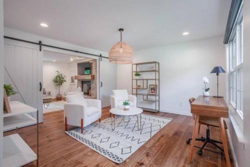 Spacious, Modern 5B in Mason by I-71, Kings Island in Mason, USA