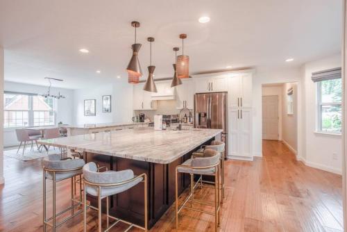 Spacious, Modern 5B in Mason by I-71, Kings Island in Mason, USA