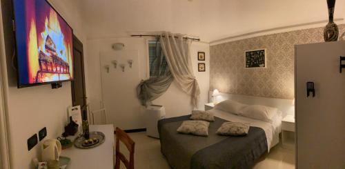 Actor Hotel - image 5