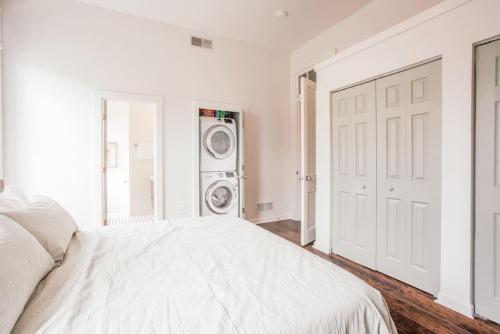 Light and Airy, Spacious 2B 2Bath Downtown City View in Cincinnati, USA