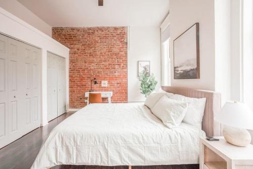 Light and Airy, Spacious 2B 2Bath Downtown City View in Cincinnati, USA