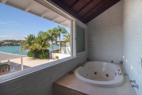 Mansão Pé na Areia da Ferradura Por Luxury Rentals (Mansao Pe na Areia da Ferradura Por Luxury Rentals) in plaža Ferradura