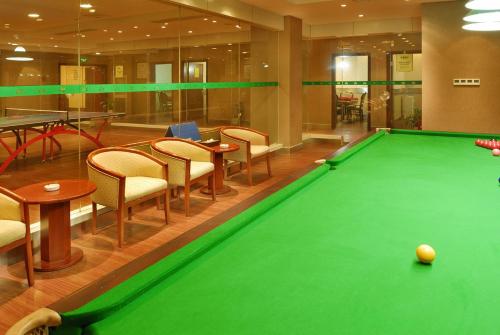 Yizui Crown Hotel