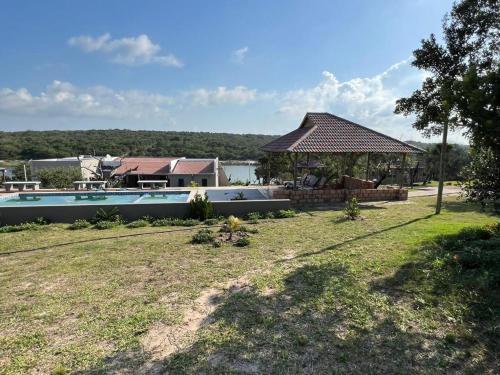 Calanga Lake House - old in Μπιλένε