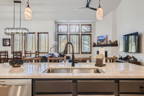 White Wolf #890 - Great Home with Private Outdoor Hot Tub - Shuttle to Slopes, Breckenridge (fotografie 9)