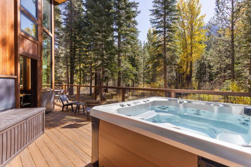 Birchwood Retreat by Tahoe Getaways - Newly Remodeled Pet Friendly Home in Alpine Meadows with Wood  in Alpine Meadows (CA)