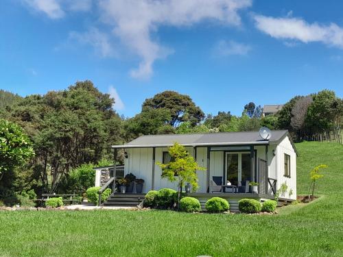 Kuaotunu's Peebles Cottage