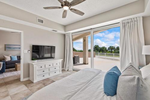 Surf Club, Unit 2105 Surf Club, Unit 2105