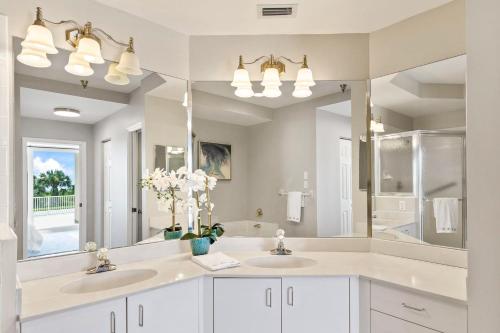 Surf Club, Unit 2105 Surf Club, Unit 2105