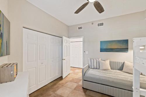 Surf Club, Unit 2105 Surf Club, Unit 2105