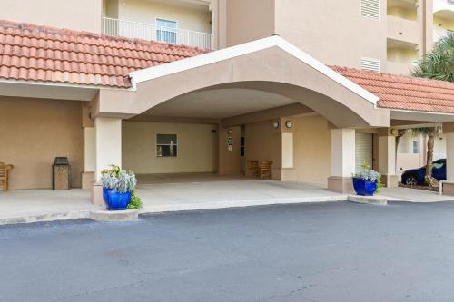 Surf Club, Unit 2105 Surf Club, Unit 2105