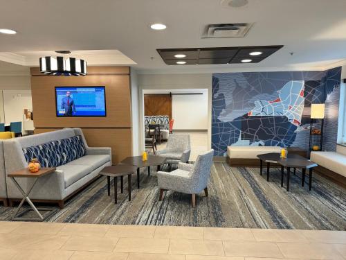 Holiday Inn Express & Suites Dewitt - Syracuse by IHG in East Syracuse, USA
