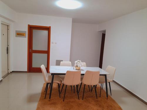 Three-Bedroom Apartment Suite image 2