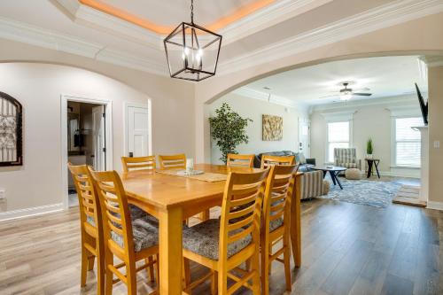 Charming Alabama Retreat with Private Patio! in Owens Cross Roads, USA