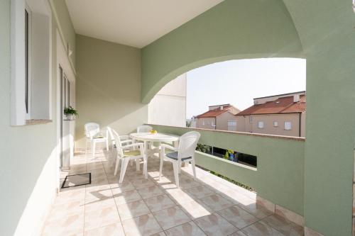 Two-Bedroom Apartment with Terrace image 3