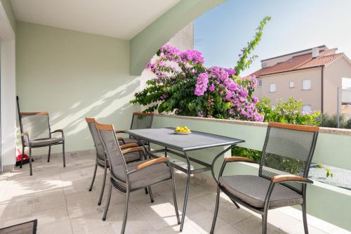 Two-Bedroom Apartment with Terrace image 3