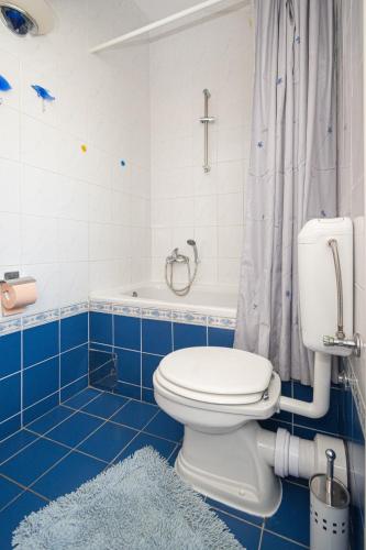 Two-Bedroom Apartment with Terrace image 10