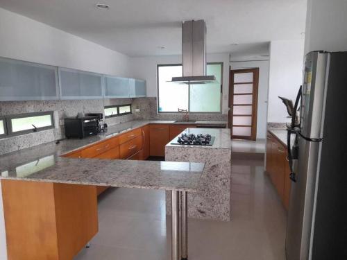 Gran casa envigado jacuzzi, sauna y mirador