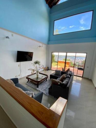 Gran casa envigado jacuzzi, sauna y mirador