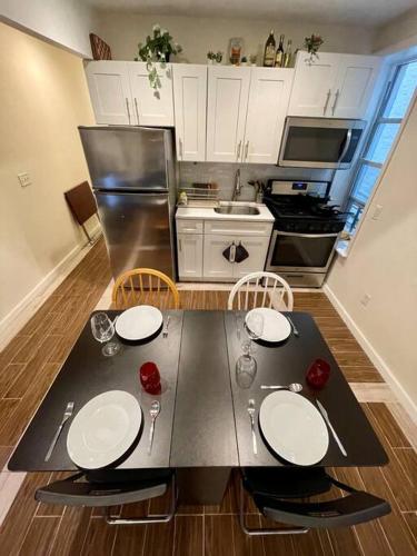 Elegant NYC Apt 2Bedrooms 14 minutes to Times Square! in Weehawken, USA