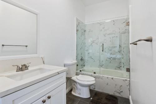 4bed with 3bath Hollywood living near Universal studio and Hollywood in Los Angeles, USA