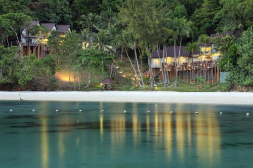 Attrazioni nelle vicinanze, Sutera Sanctuary at Manukan Island in Manukan Island