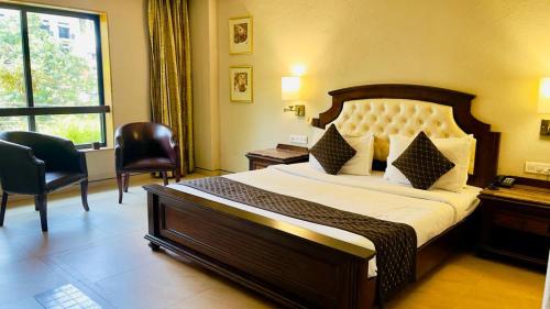 Deluxe Room image 1