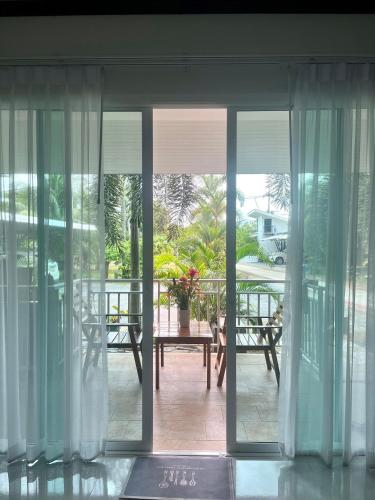 Tan Residence - image 5