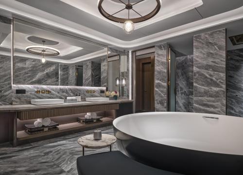 504865163 InterContinental Hotels Shenzhen WECC by IHG