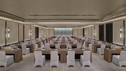 504865183 InterContinental Hotels Shenzhen WECC by IHG