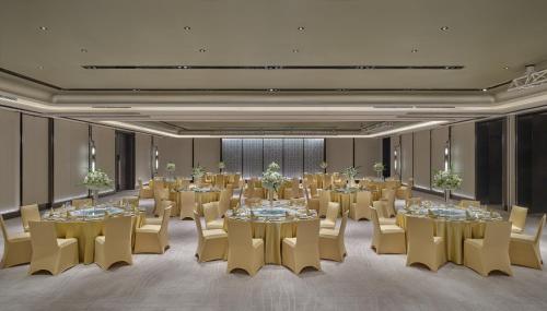 504865188 InterContinental Hotels Shenzhen WECC by IHG