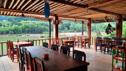 Rainbow guest House in Ban Xieng Lom