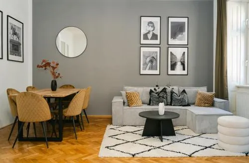 Cozy APT perfect for 4-6 TV Metro Self-Checkin in Wien, Österreich