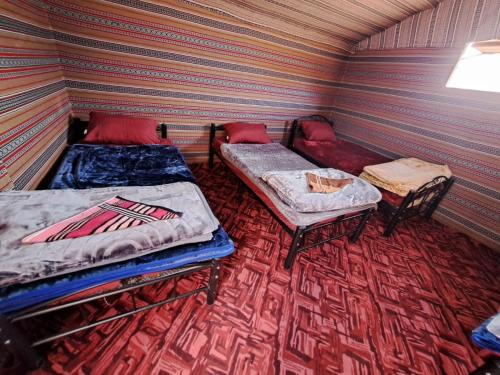 Twin Room with View image 4