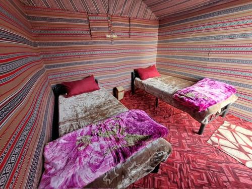 Budget Double Room image 3