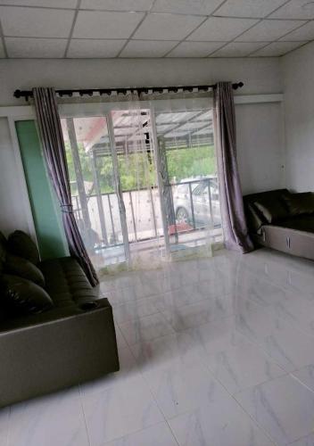2 queen beds, 2 sofa beds
