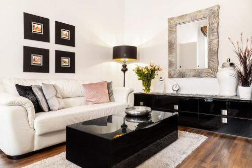Househost Apartment:Łobzowska 22 4