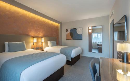 Standard Twin Room room in Riu Plaza The Gresham Dublin